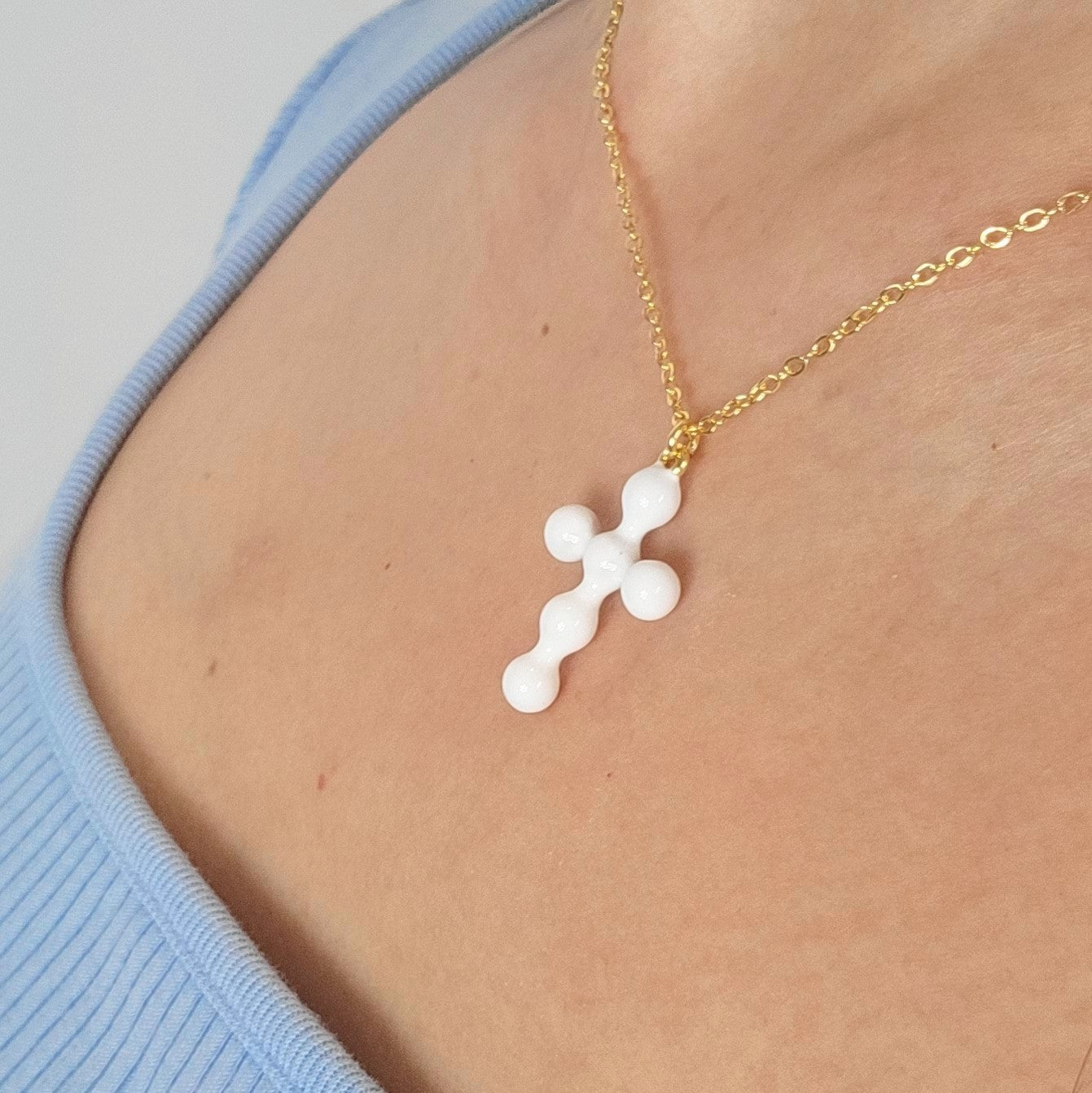 HOLY GRAIL Necklace in White
