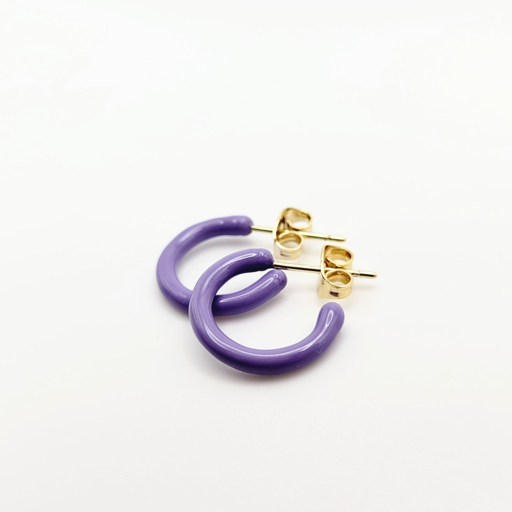 MINI HOOPS in Lavender Purple