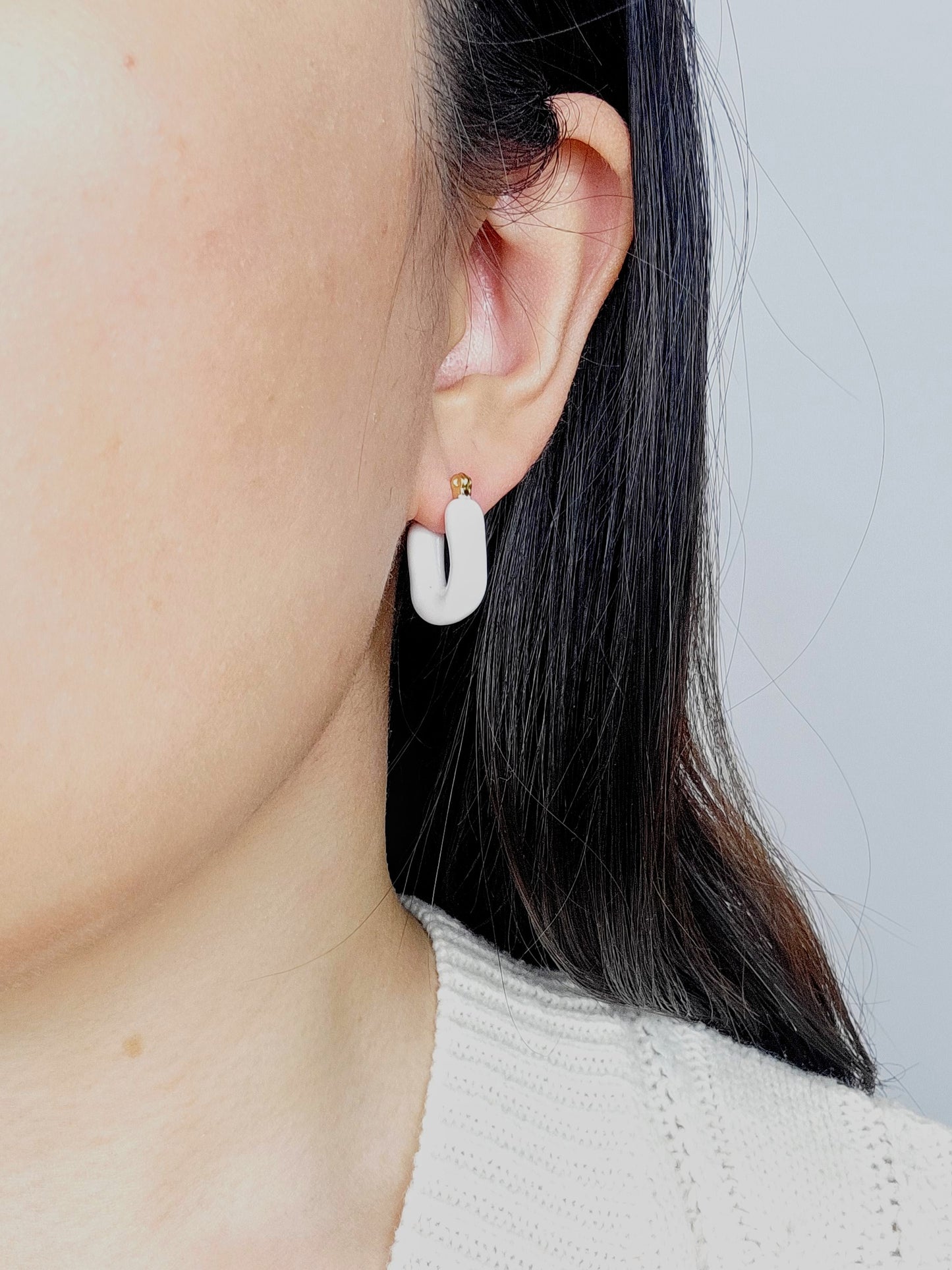 PUFFER EARRINGS in White