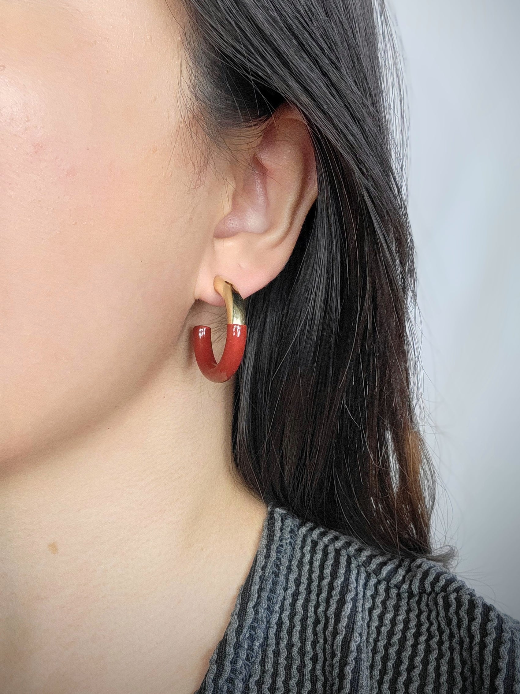 TWO TONED HOOPS in Golden Wine