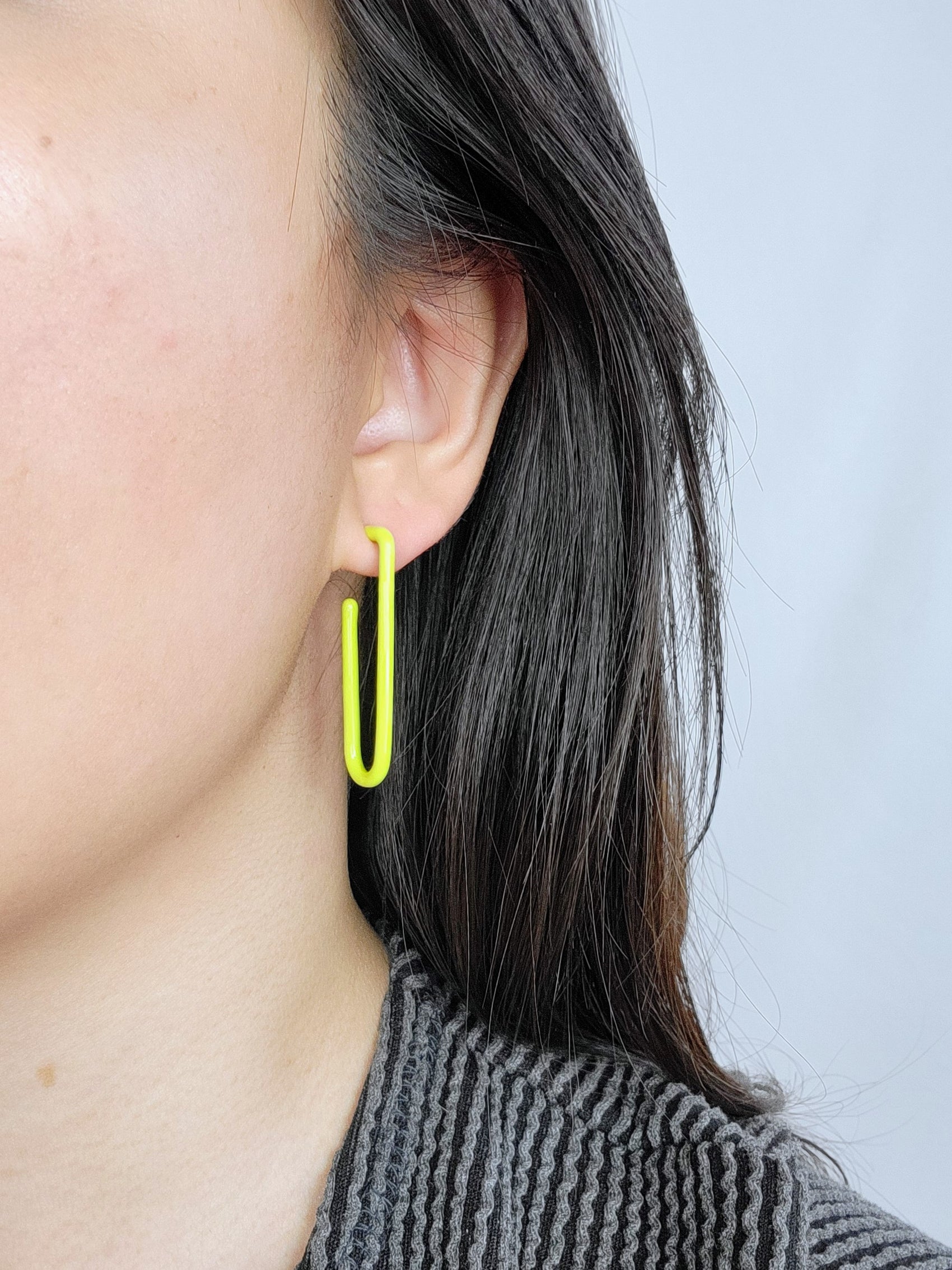 PAPER CLIPS in Bahama