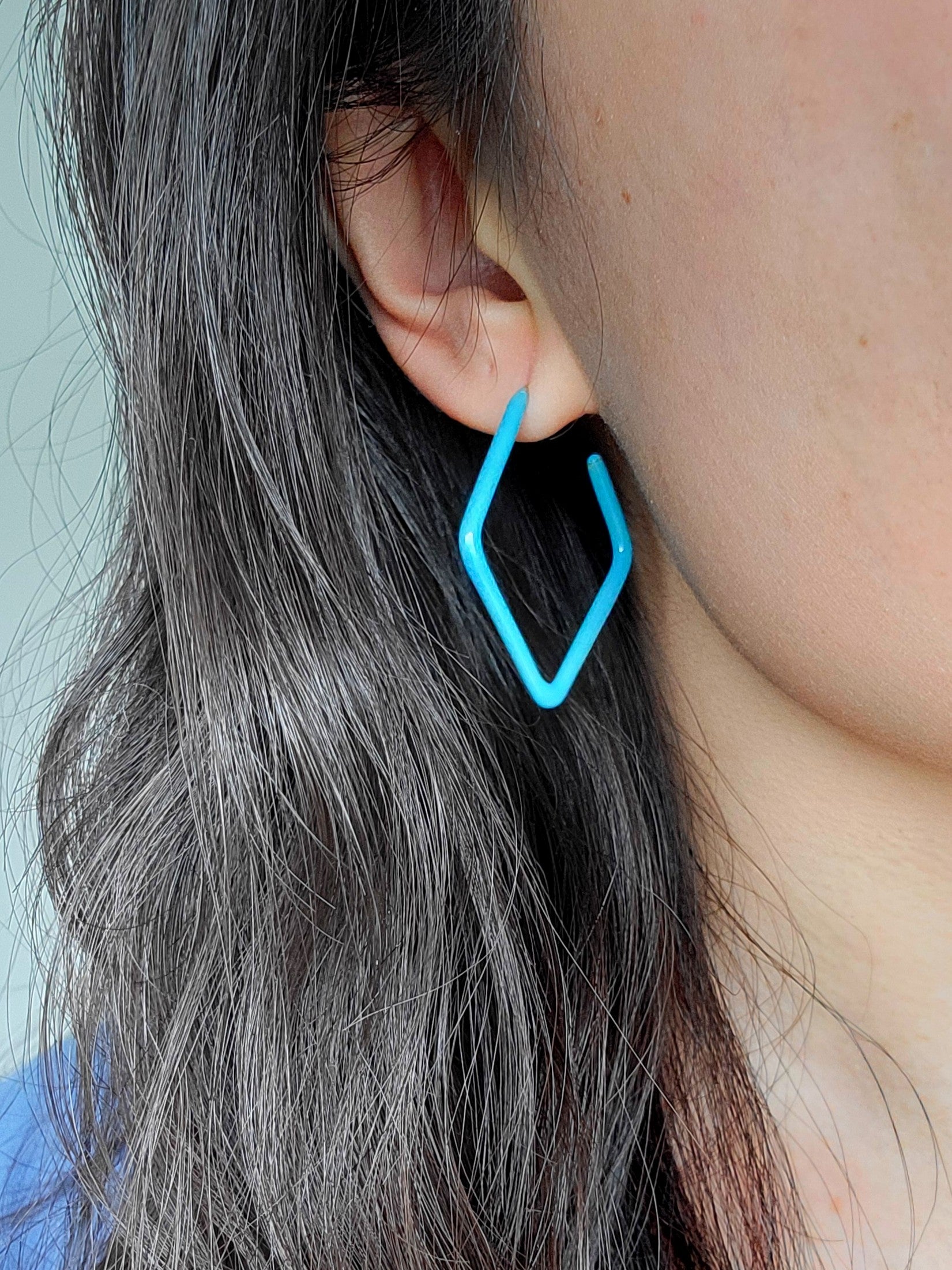 DIAMOND in Aqua Blue