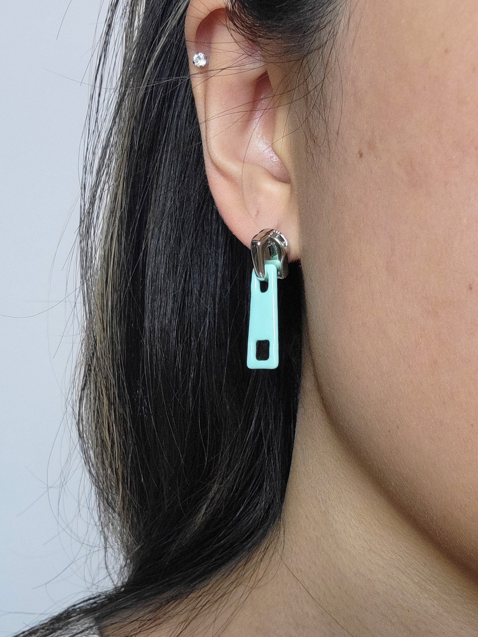 ZIP IT in Aquamarine