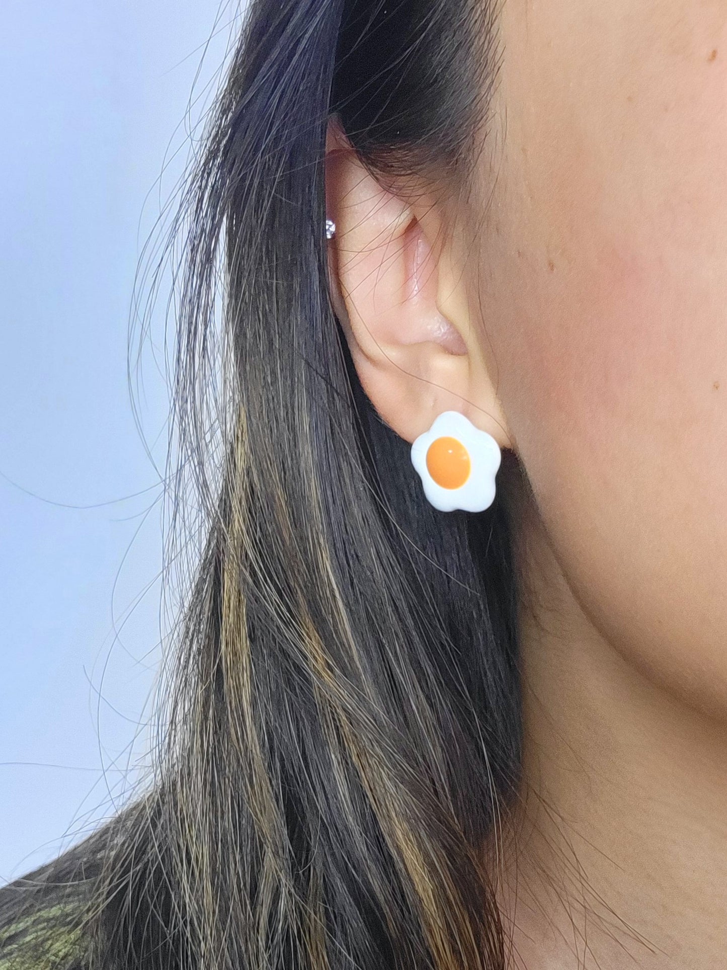 FLOWER POWER in Sunny Side Up Daisy Eggs