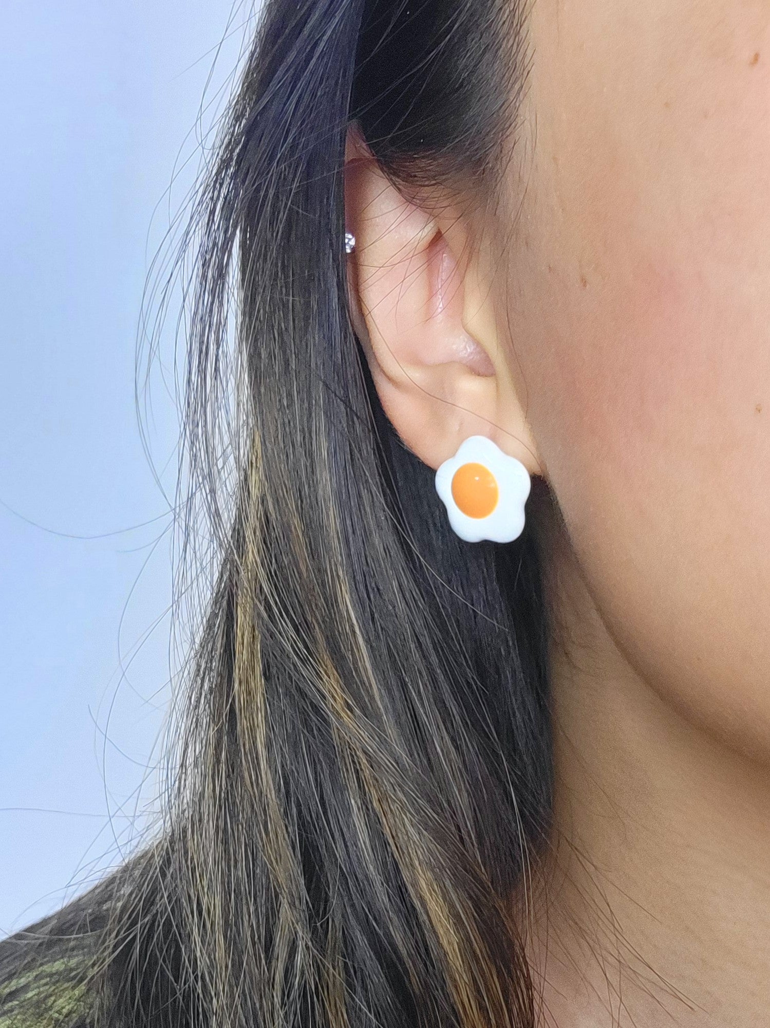 FLOWER POWER in Sunny Side Up Daisy Eggs