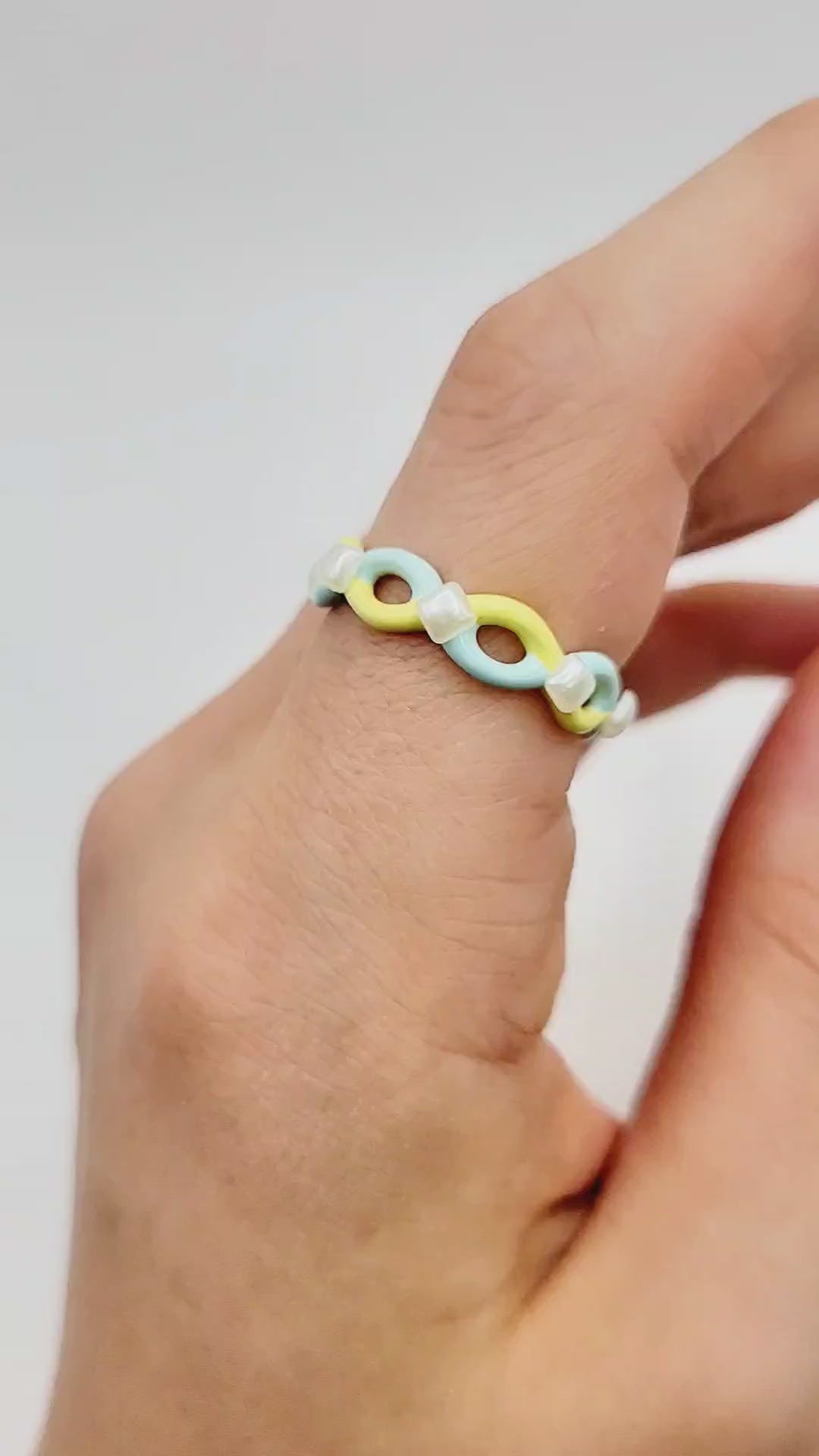 PEARL TWIRL in Blue and Yellow