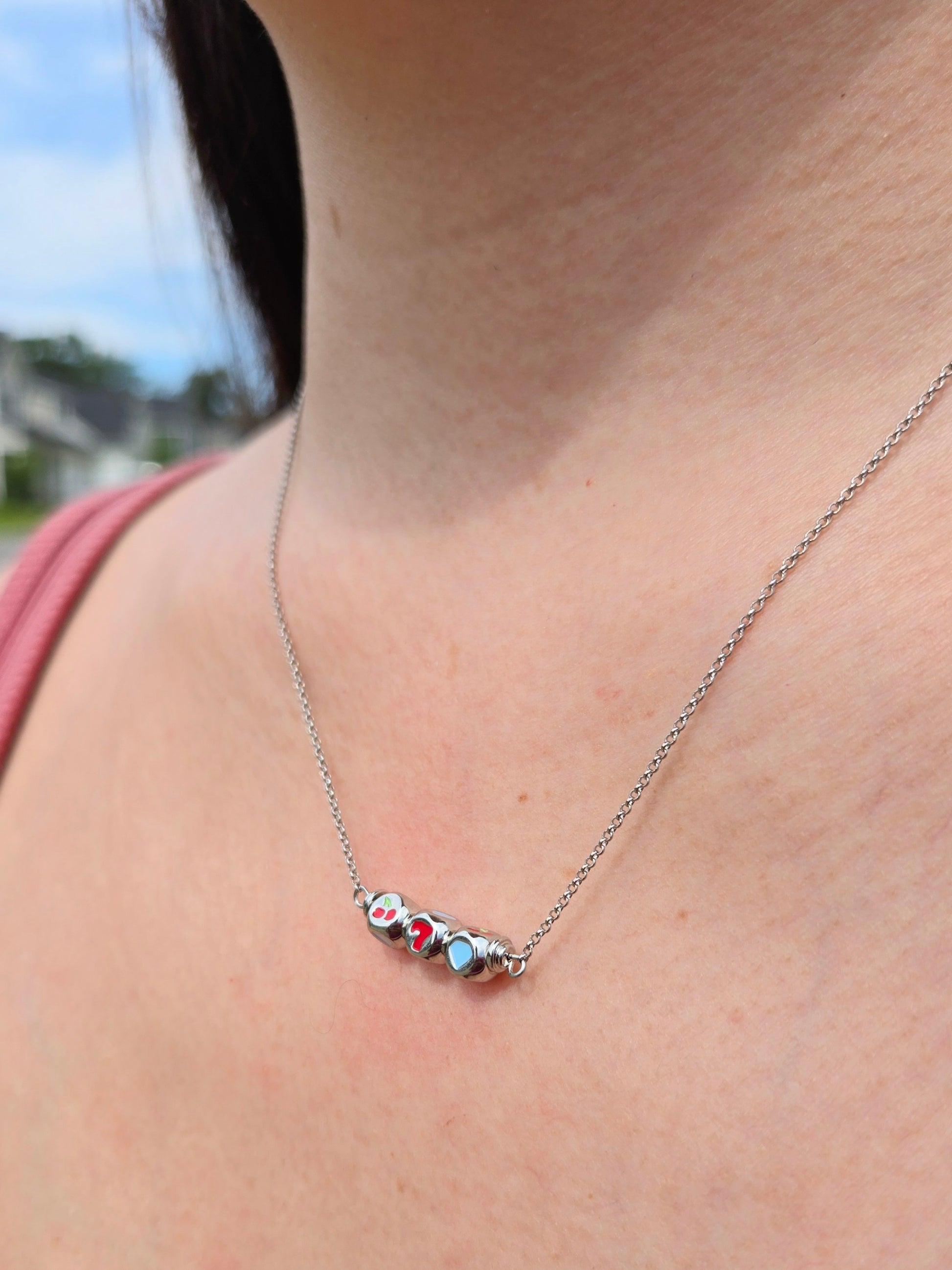 HOT SLOT Necklace 2 (Silver)