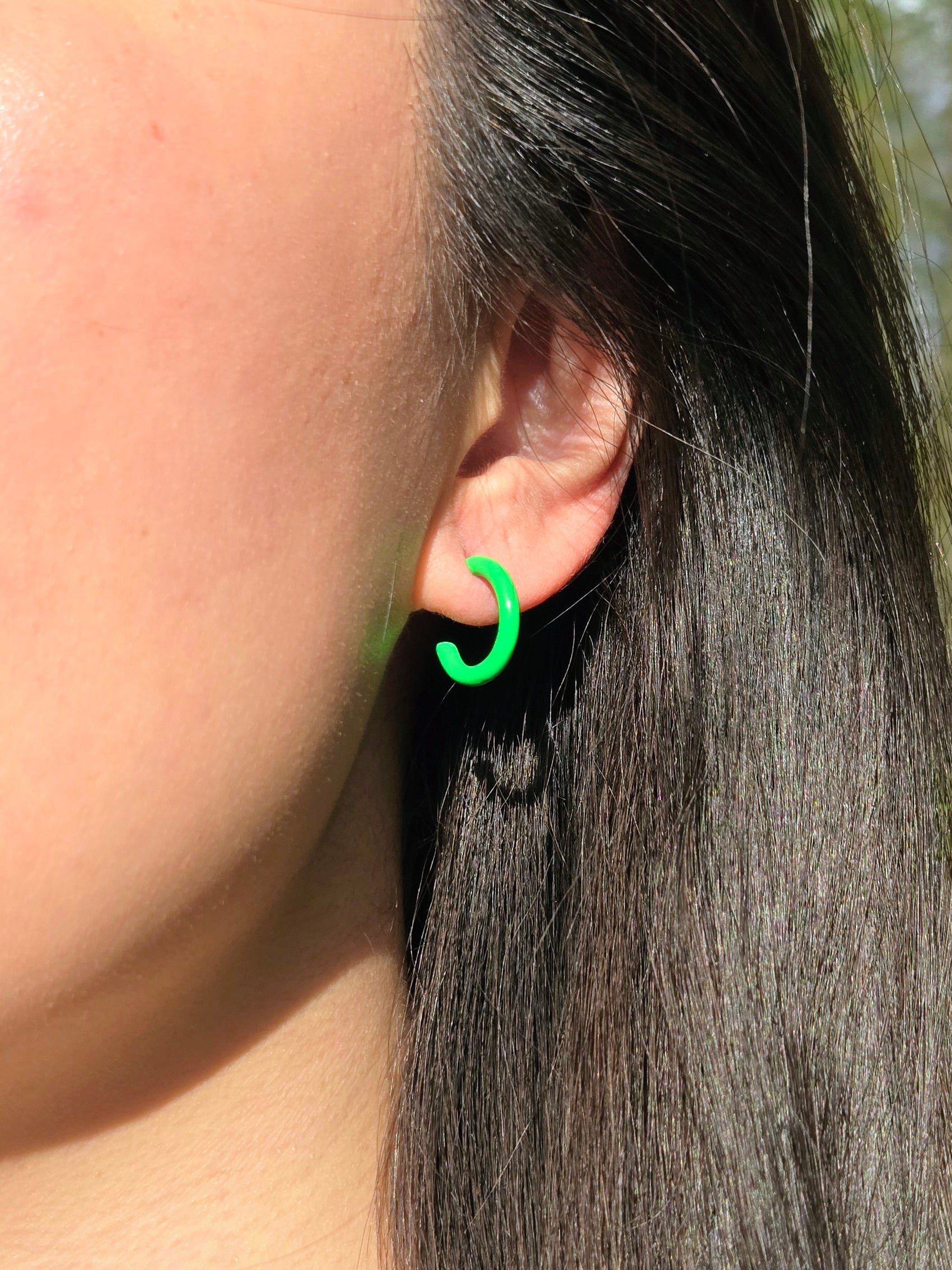 MINI HOOPS in Bright Green
