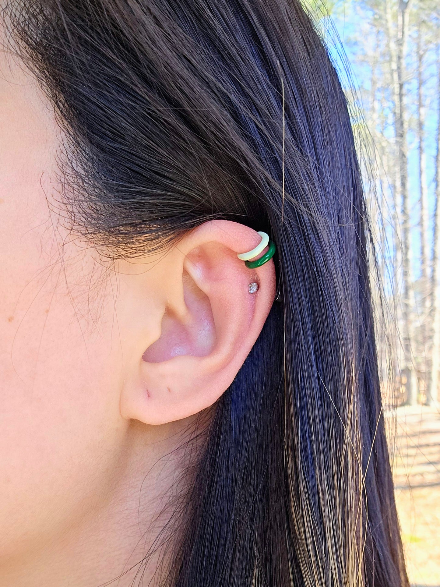 TWO TONE EAR CUFF [Single Cuff] - Light/Dark Green