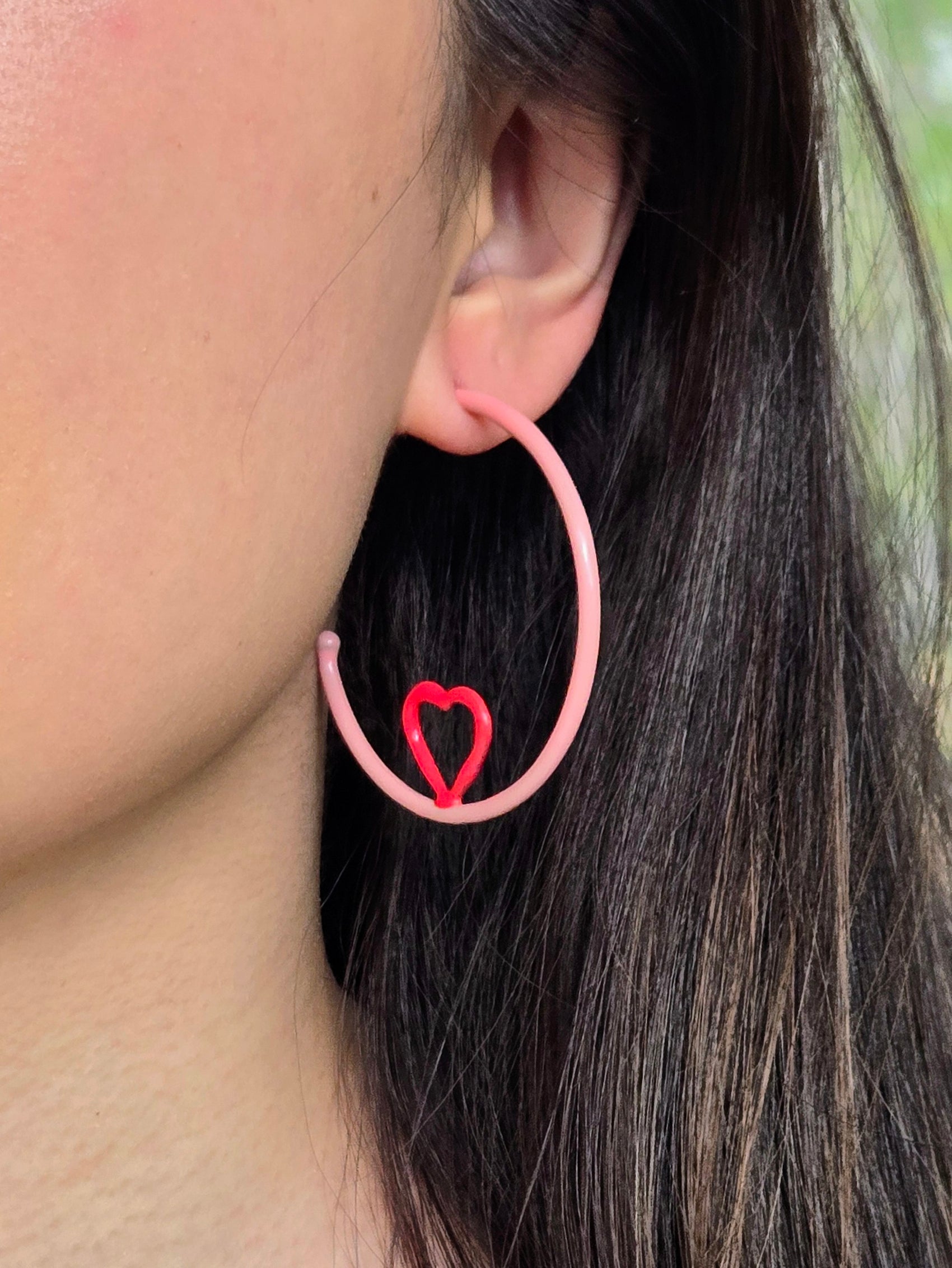 WEAR YOUR HEART ON YOUR HOOPS in Pink