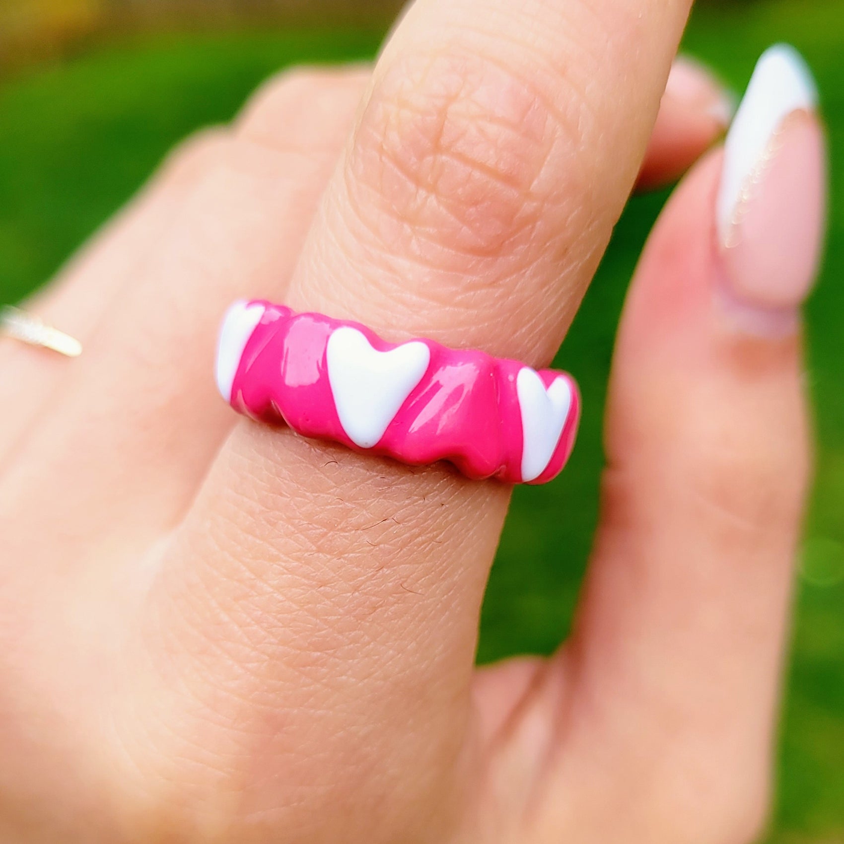 LOTS OF LOVE (Hearts)