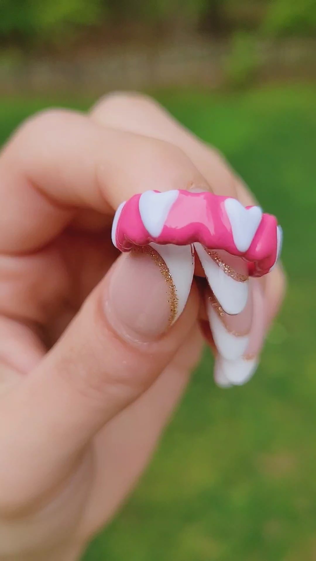 LOTS OF LOVE (Hearts)